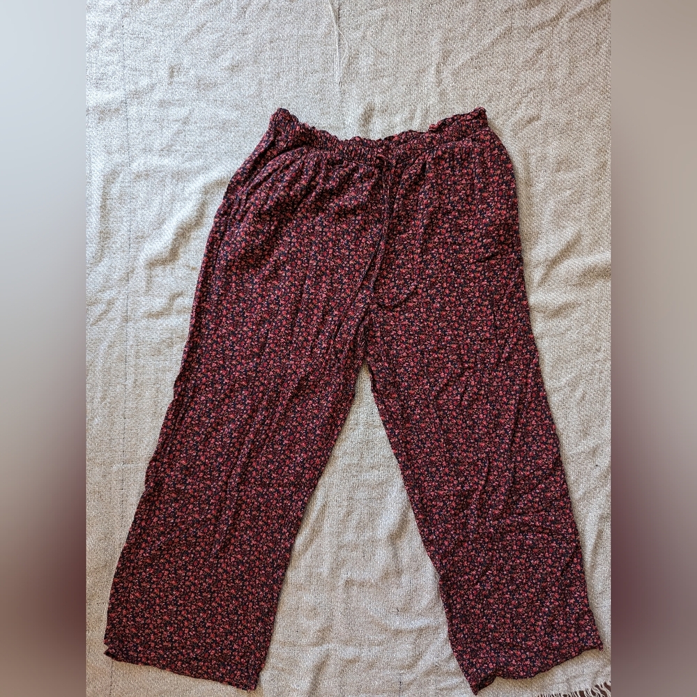 AE floral pants